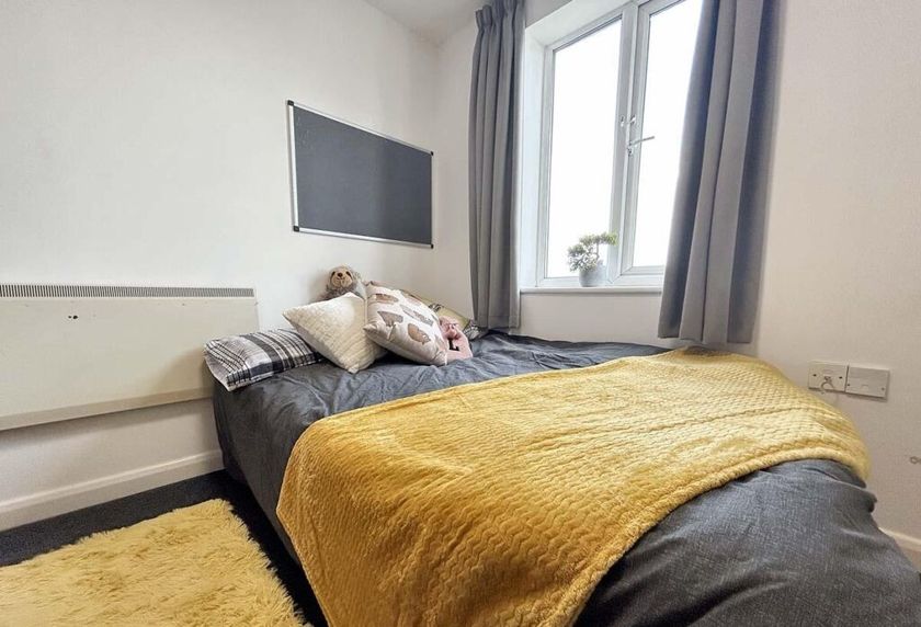Rochester Student Village Student Accommodation | Universal Student Homes
